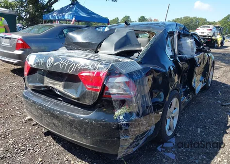 2013 Volkswagen Passat 2.5L Se из США, поврежденный, VIN 1VWBP7A37DC045413